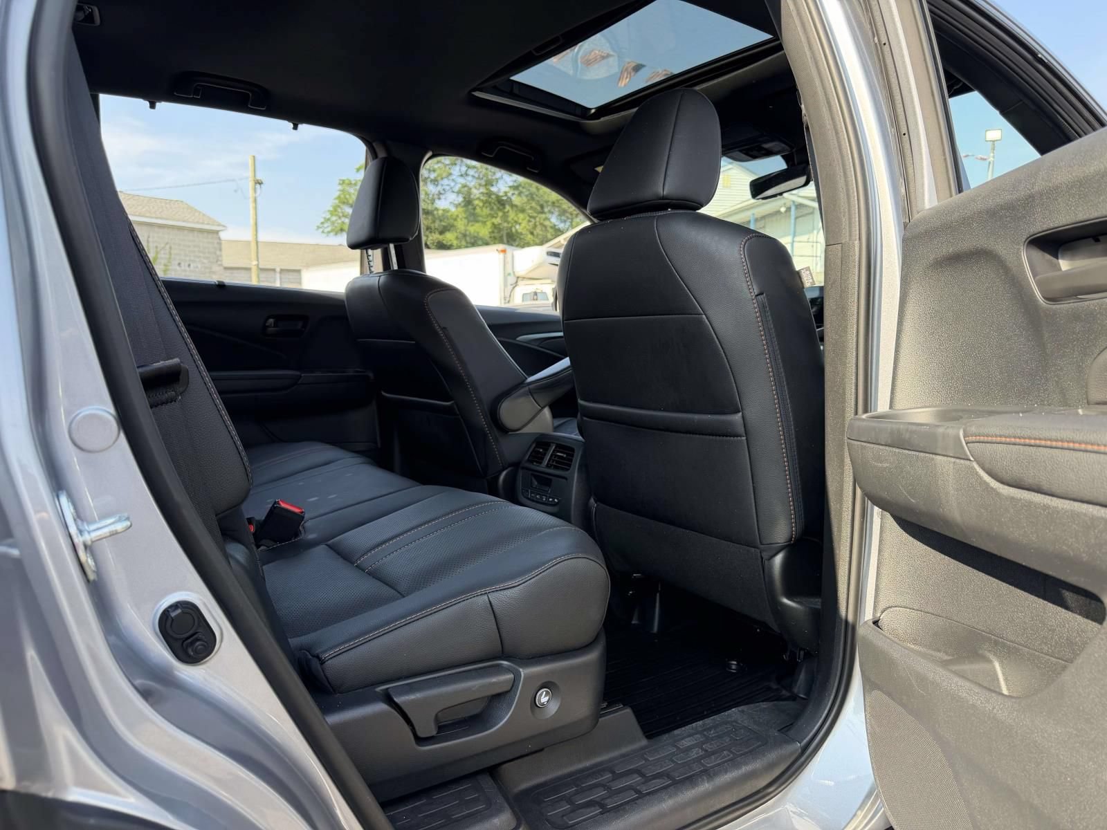 Used 2022 Honda Pilot TrailSport image 14