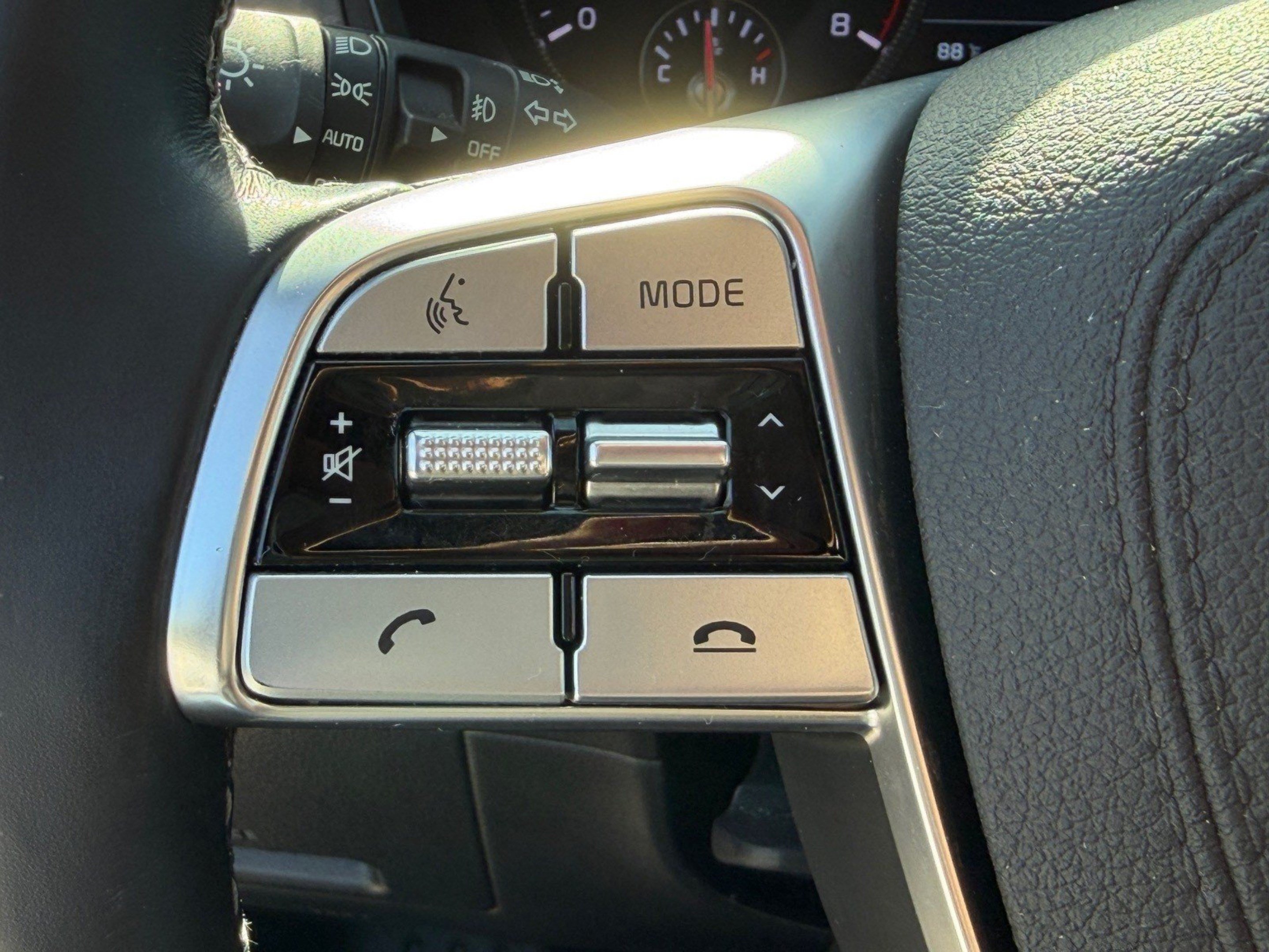 Used 2022 Kia Telluride SX w/ SX Prestige Package AWD/4WD image 46