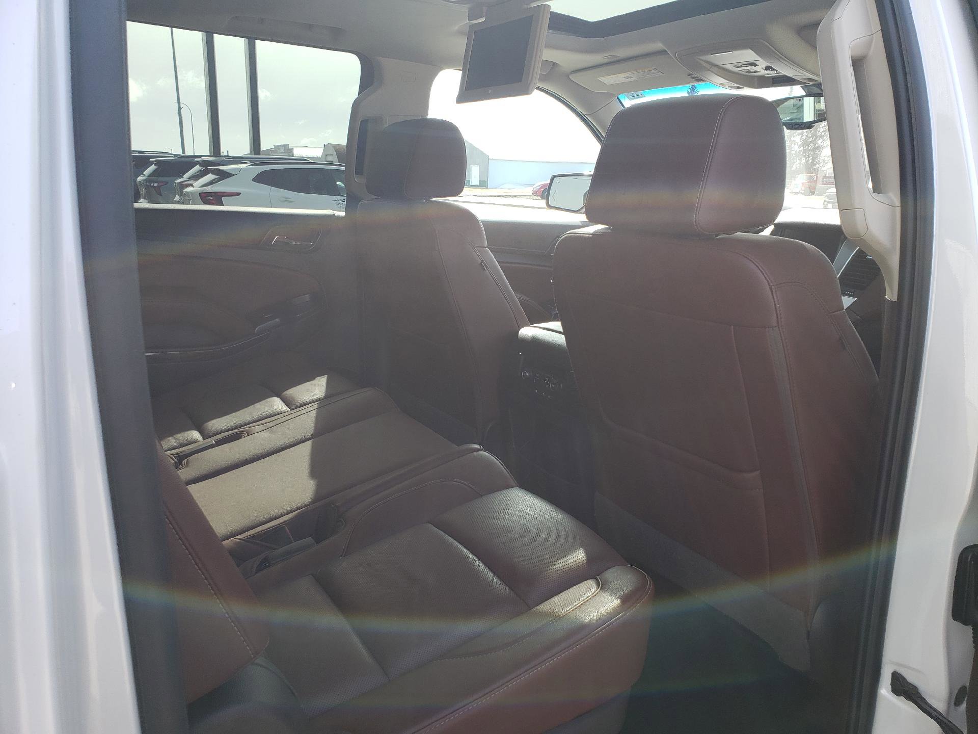 Used 2017 Chevrolet Suburban Premier AWD/4WD image 11