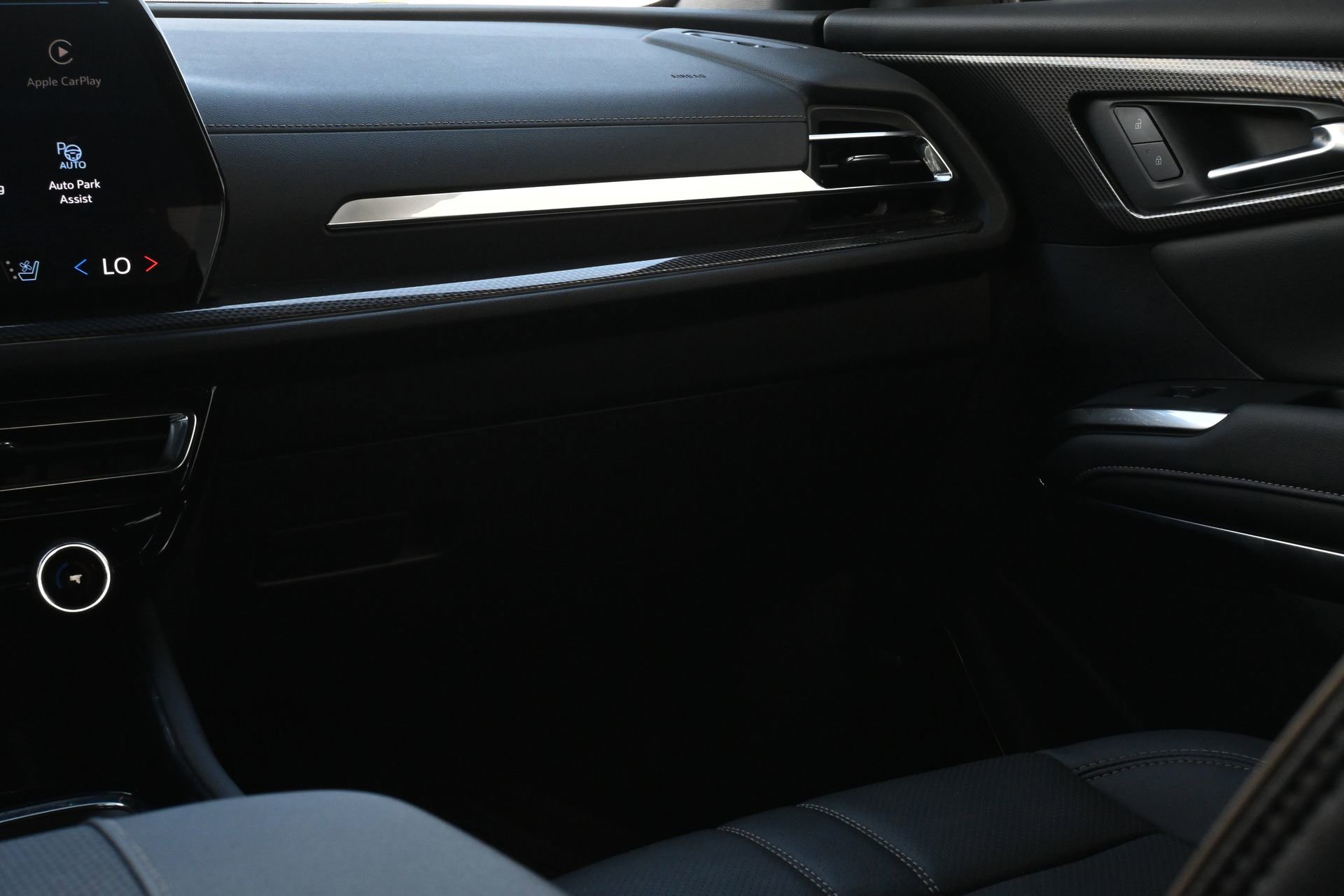 Used 2025 Chevrolet Traverse High Country FWD image 8