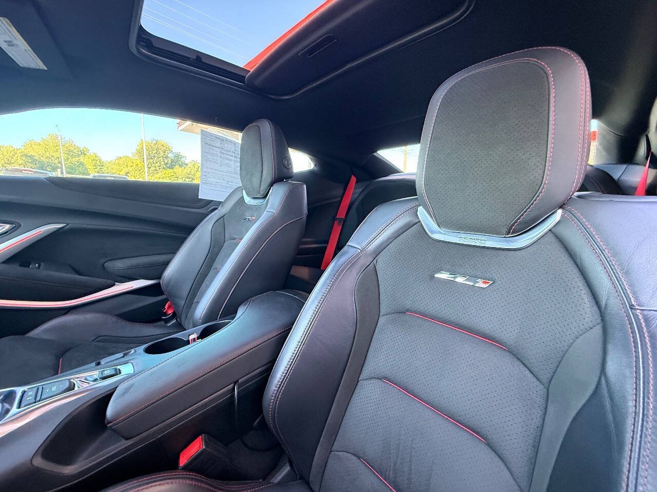 Used 2019 Chevrolet Camaro ZL1 RWD image 31