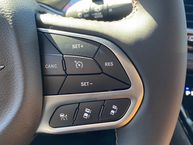 New 2026 Chrysler Pacifica Pinnacle image 19