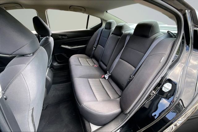 Used 2024 Nissan Altima 2.5 SV FWD image 21