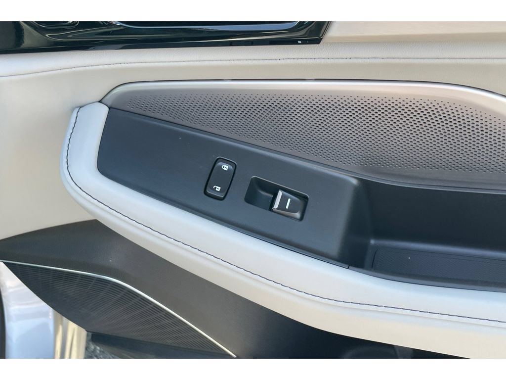 Certified 2026 Acura MDX w/ Technology Package AWD/4WD image 22