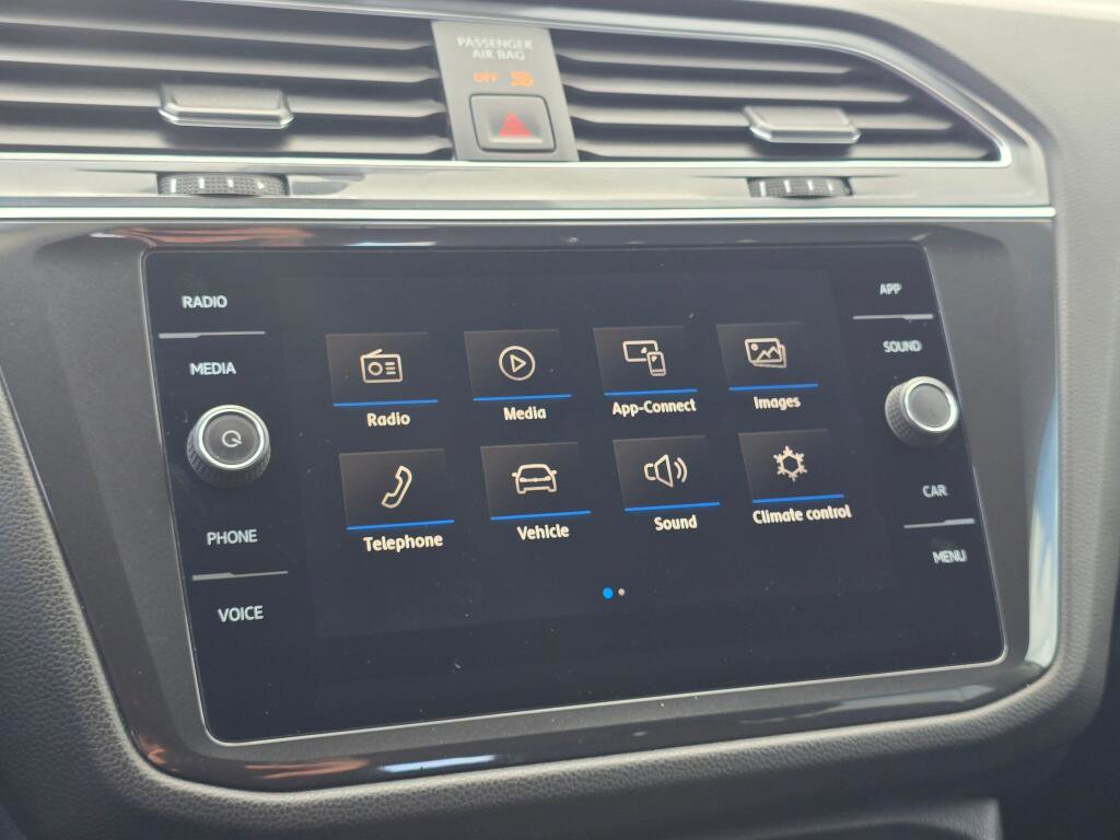 Used 2019 Volkswagen Tiguan SE w/ 3rd Row Seat Package image 15