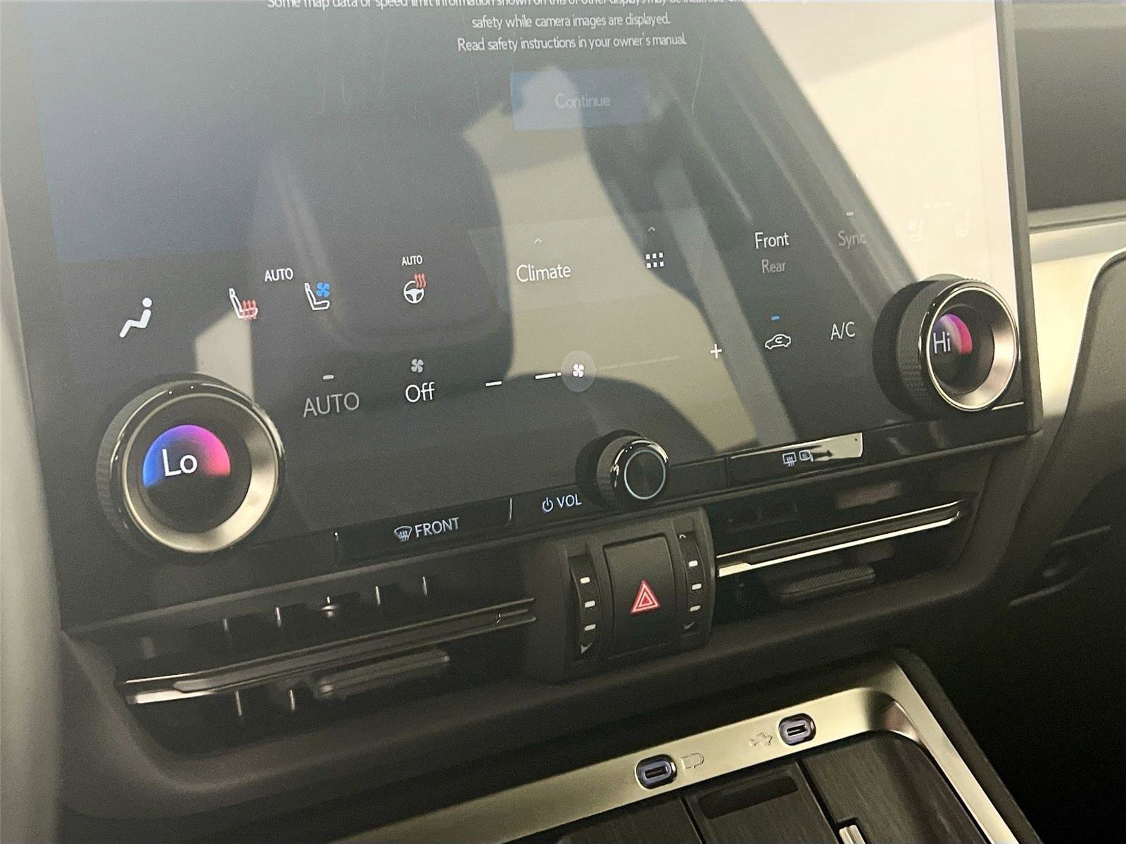 Used 2025 Lexus GX 550 w/ Accessory Package (2T) image 15