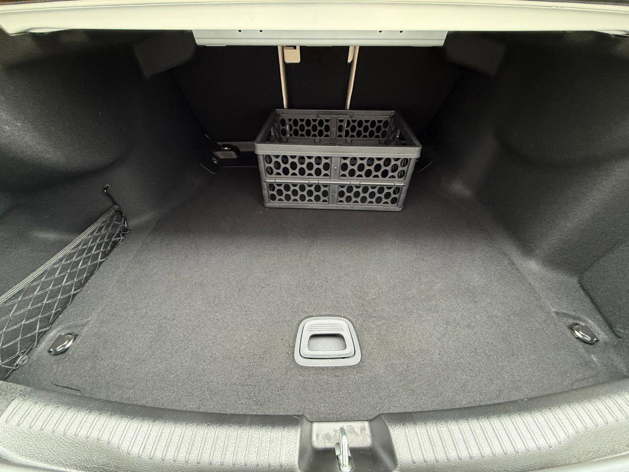 Used 2025 Mercedes-Benz C 300 Sedan w/ Exclusive Trim Package image 33
