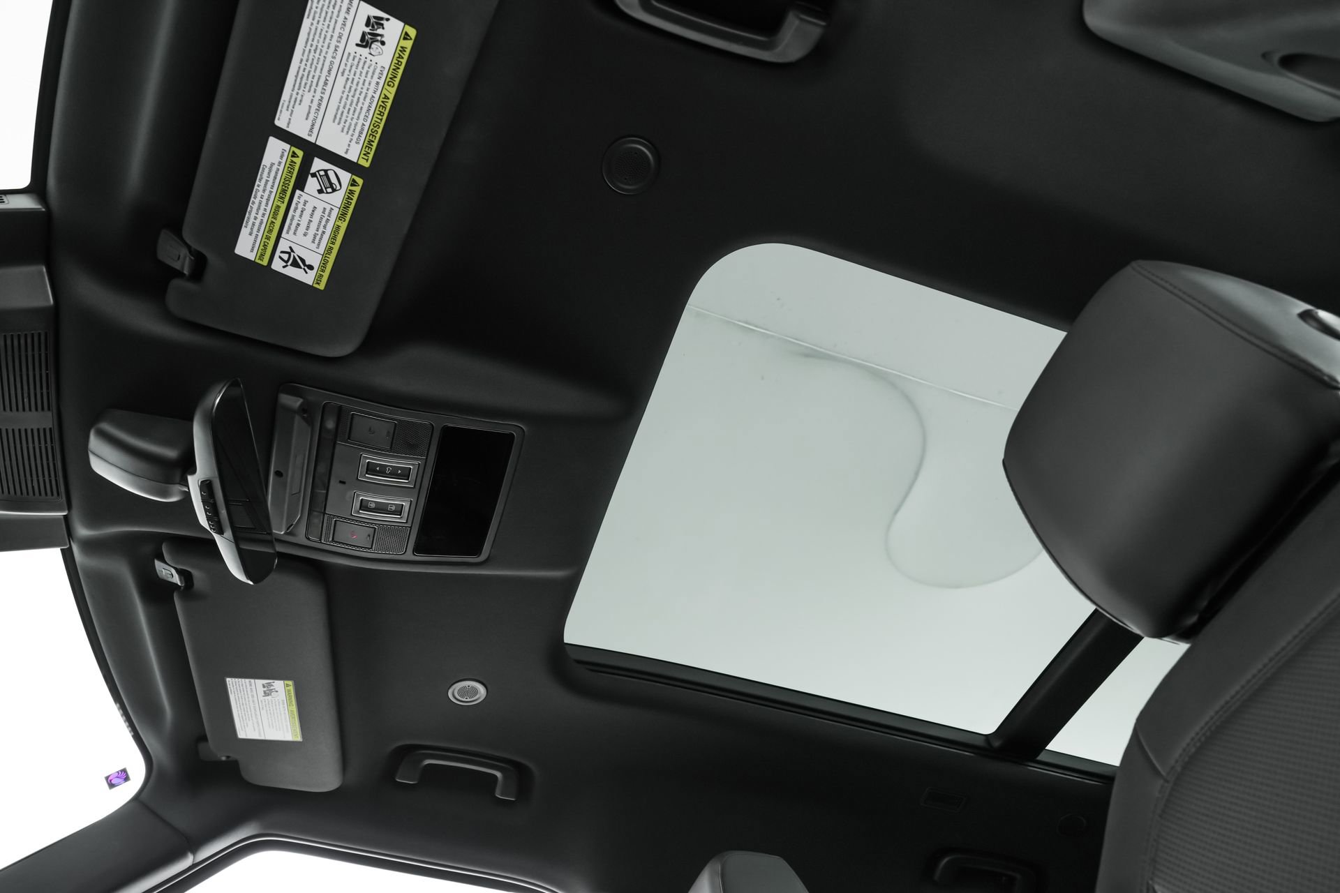 Used 2025 Land Rover Defender 110 S image 84