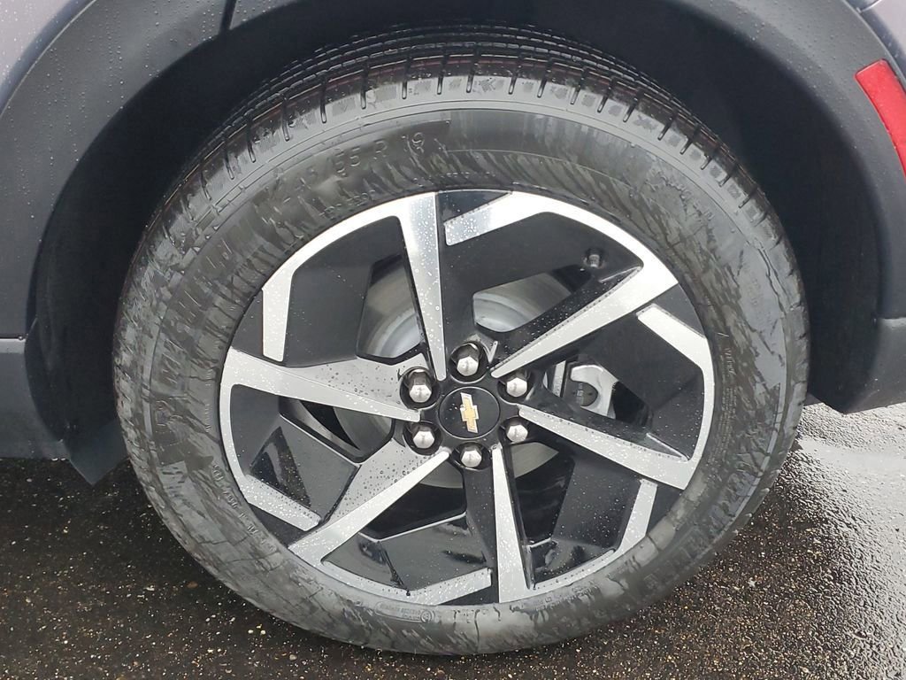 New 2026 Chevrolet Equinox EV LT image 5