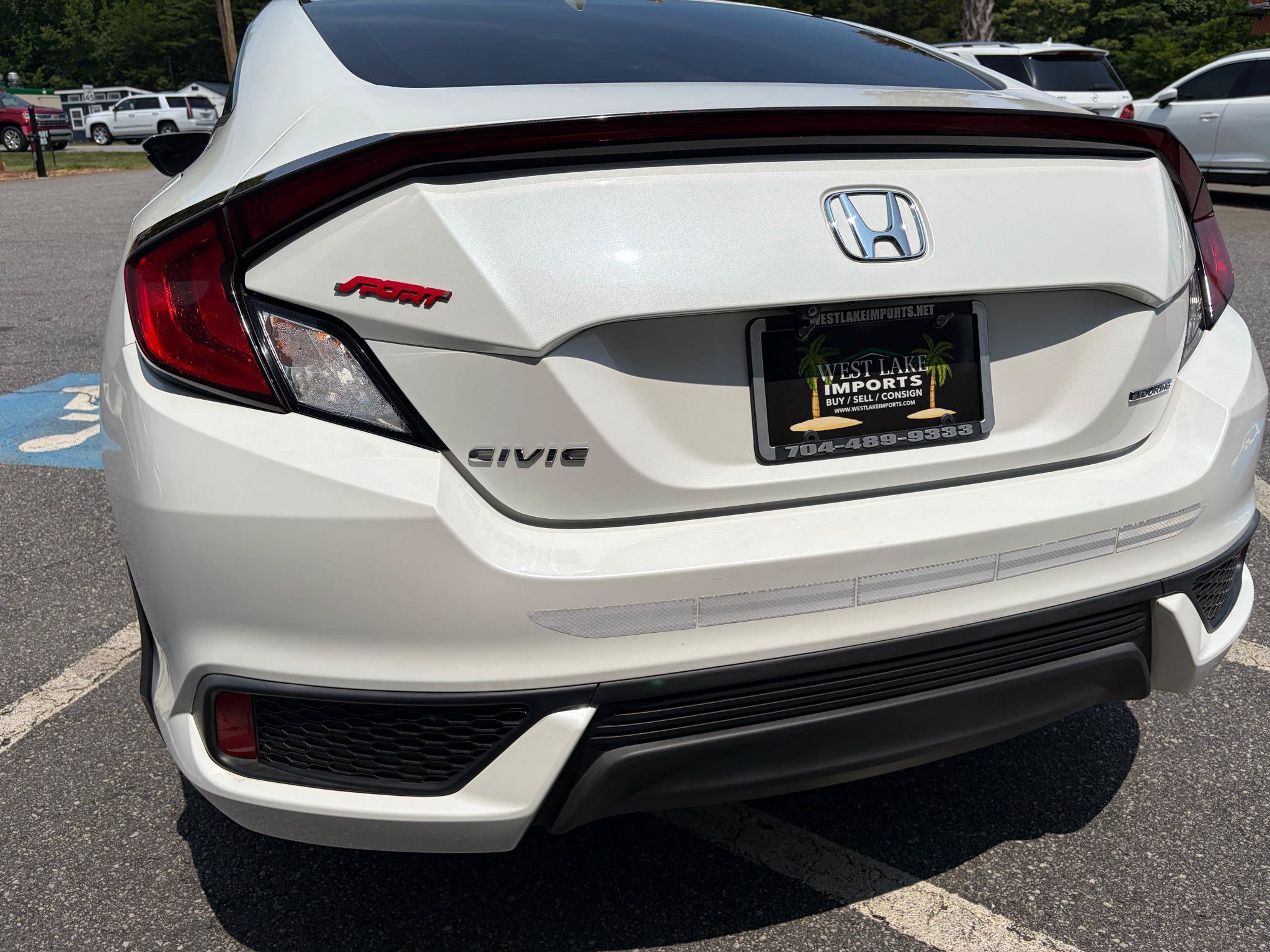 Used 2017 Honda Civic Touring image 11