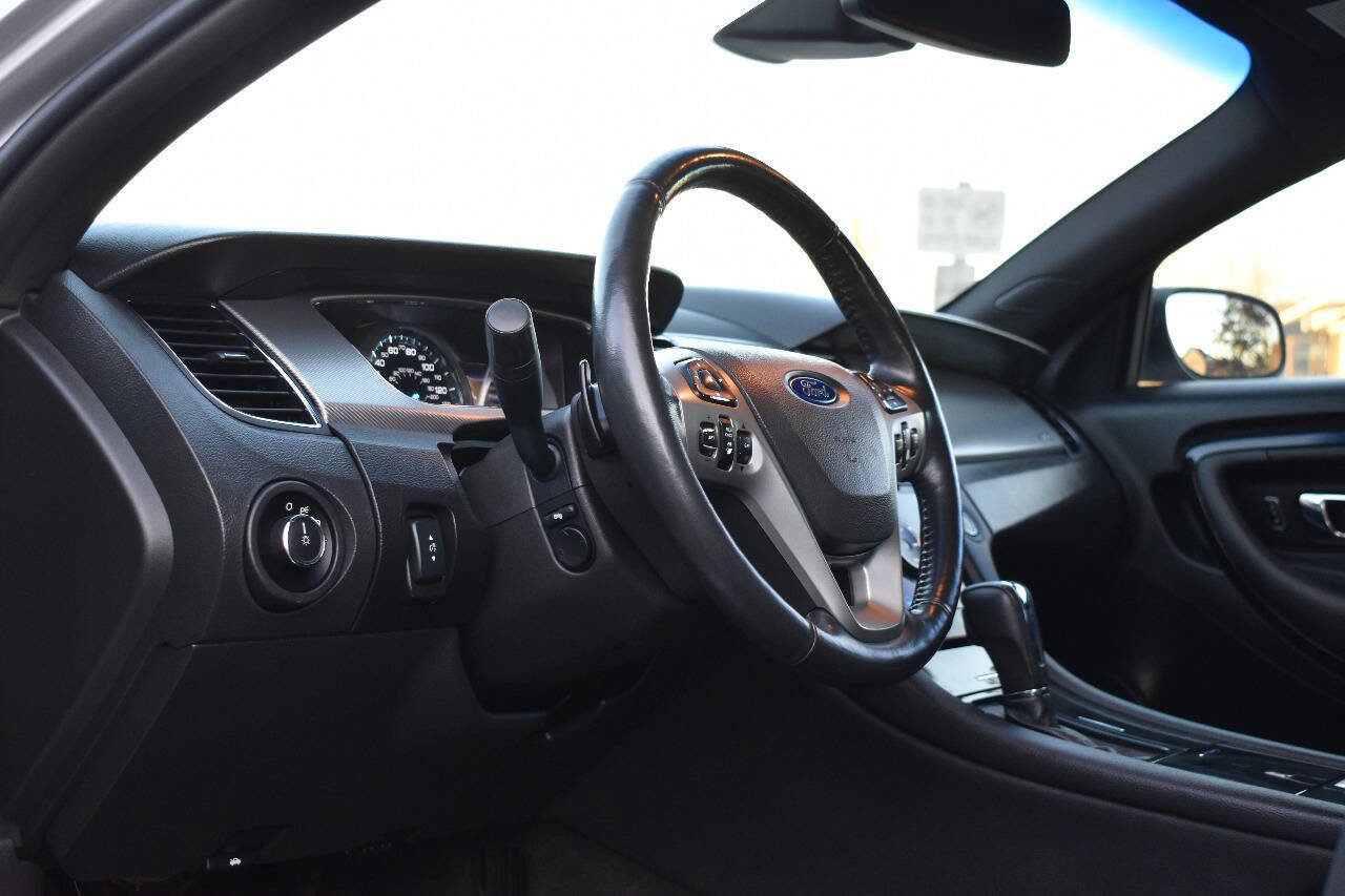 Used 2013 Ford Taurus SHO image 18
