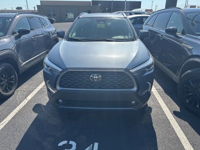 Used 2024 Toyota Corolla Cross XLE w/ Convenience Package AWD/4WD image 2