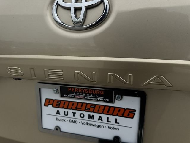 Used 2012 Toyota Sienna LE w/ Towing Pkg FWD image 30