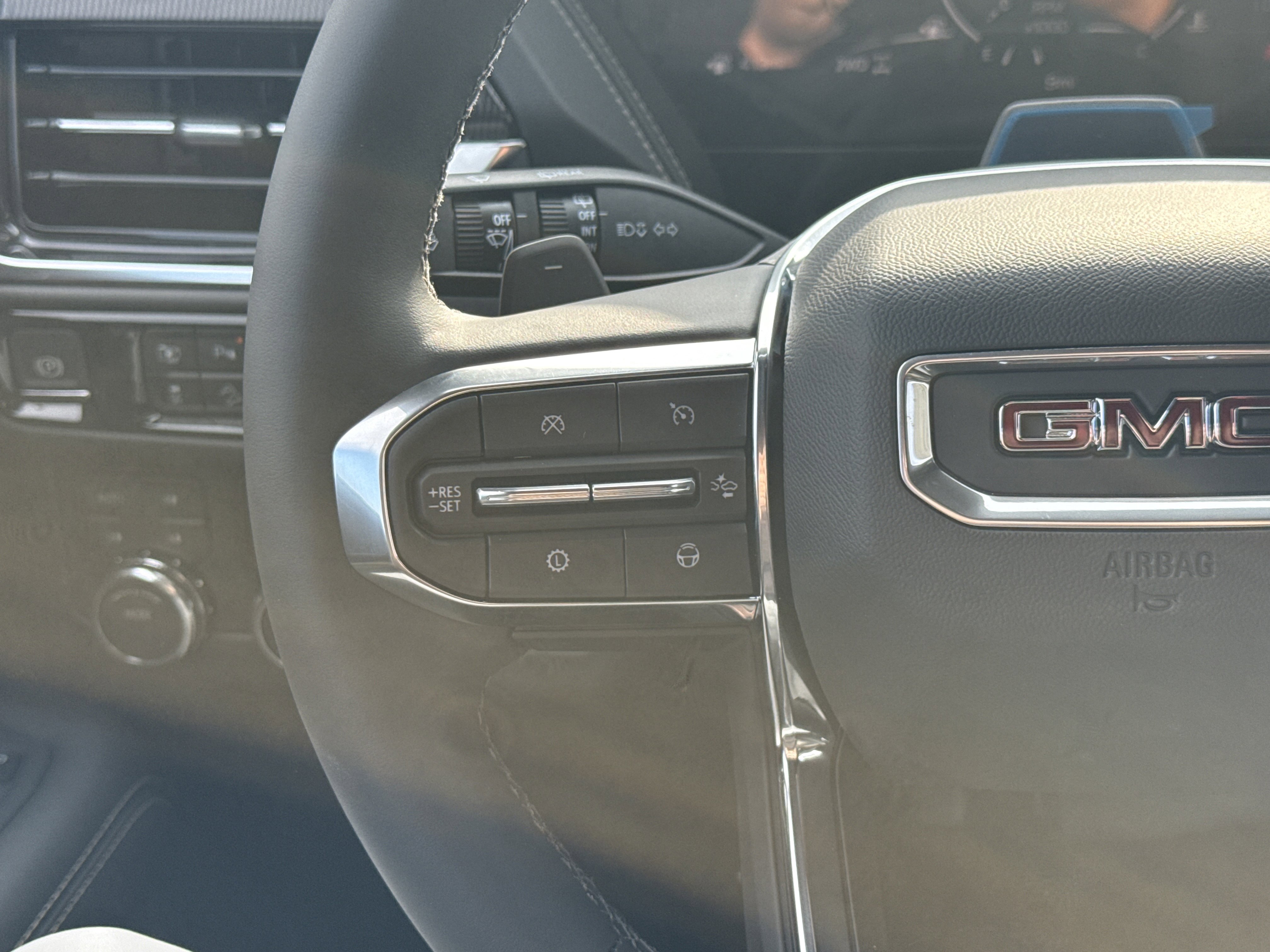 New 2026 GMC Yukon XL Elevation image 18