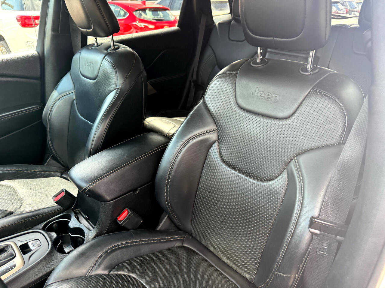 Used 2017 Jeep Cherokee High Altitude w/ Luxury Group image 27