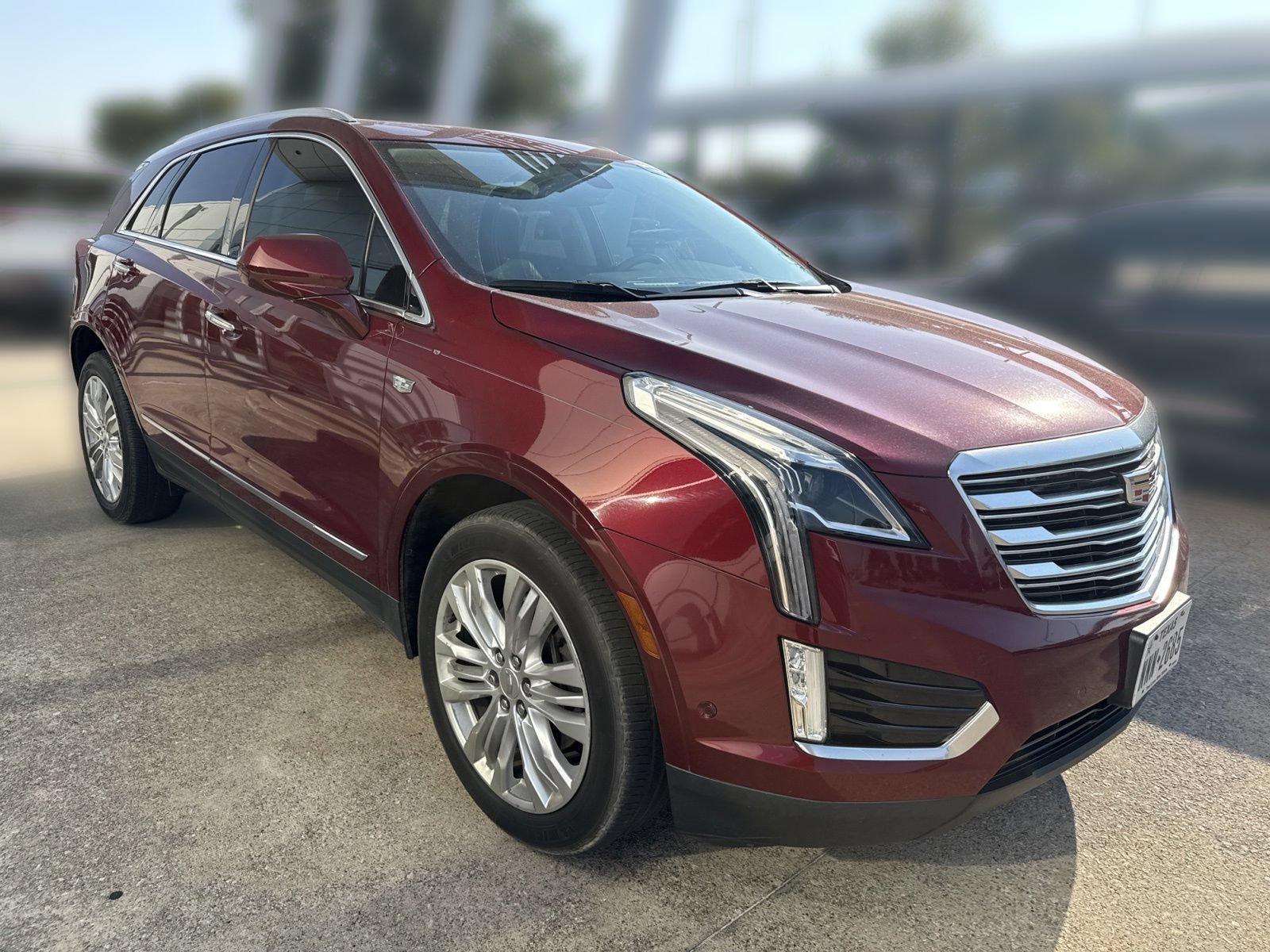 Used 2018 Cadillac XT5 Premium Luxury w/ Driver Assist Package FWD image 2
