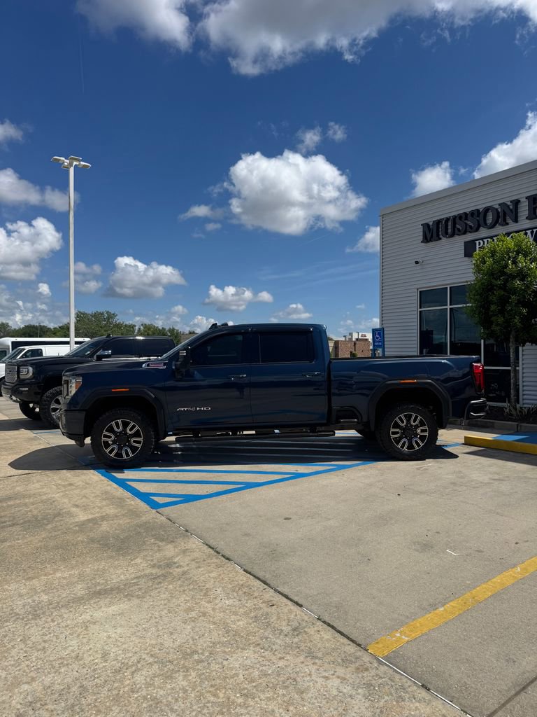Used 2020 GMC Sierra 2500 AT4 w/ AT4 Premium Package image 3