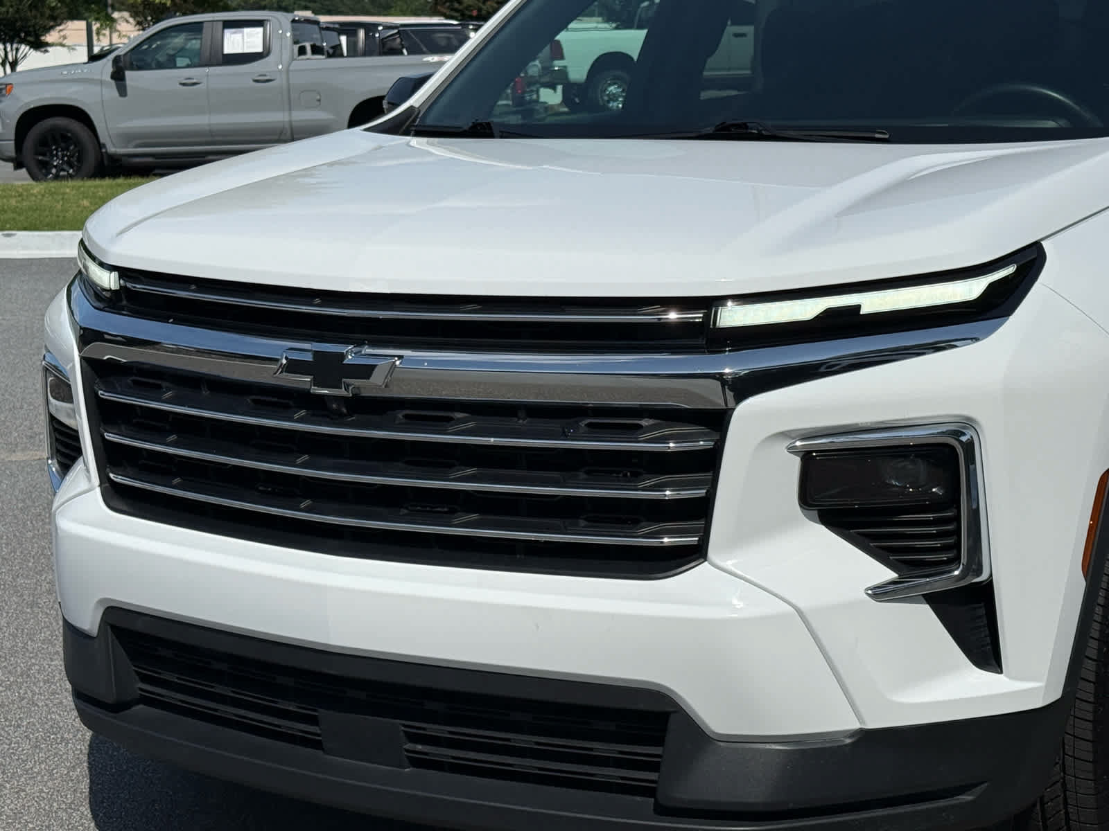 Used 2024 Chevrolet Traverse LT FWD image 9