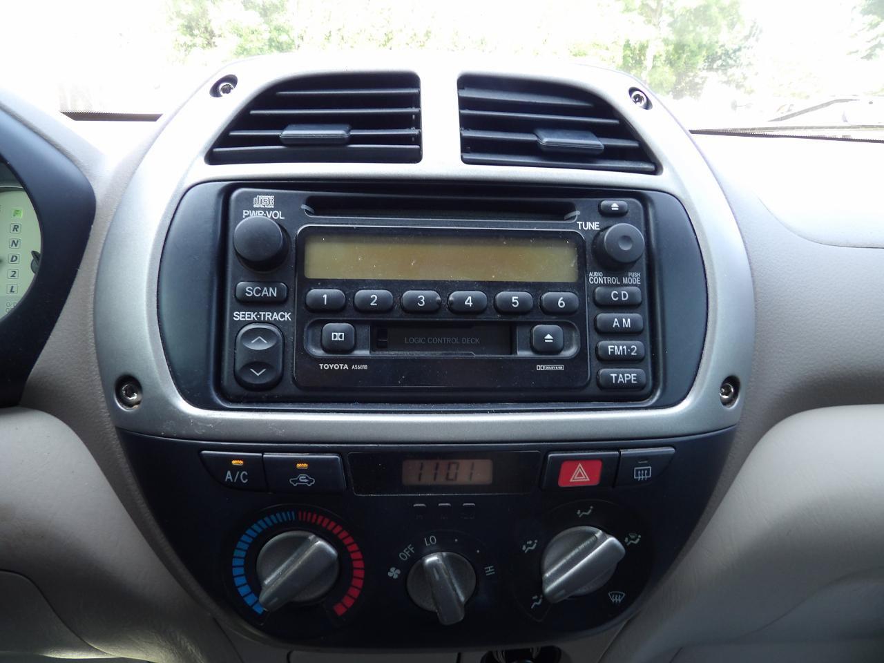 Used 2001 Toyota RAV4 2WD image 14