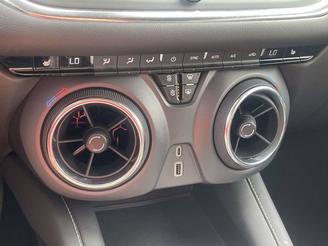 Used 2025 Chevrolet Blazer LT AWD/4WD image 21