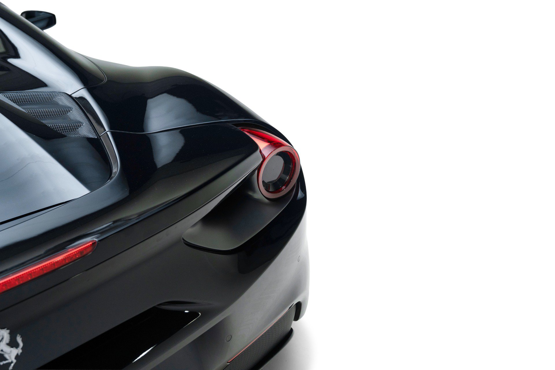 Used 2018 Ferrari 488 Spider RWD image 11