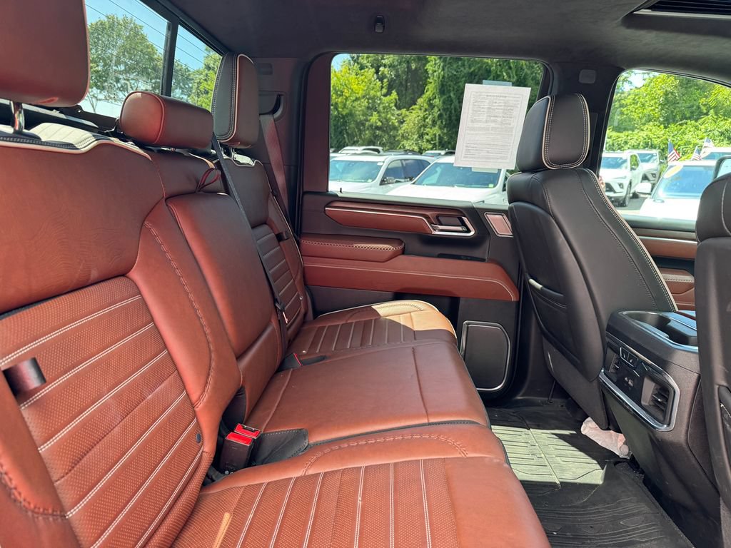 Used 2025 GMC Sierra 2500 Denali Ultimate w/ Max Trailering Package AWD/4WD image 30