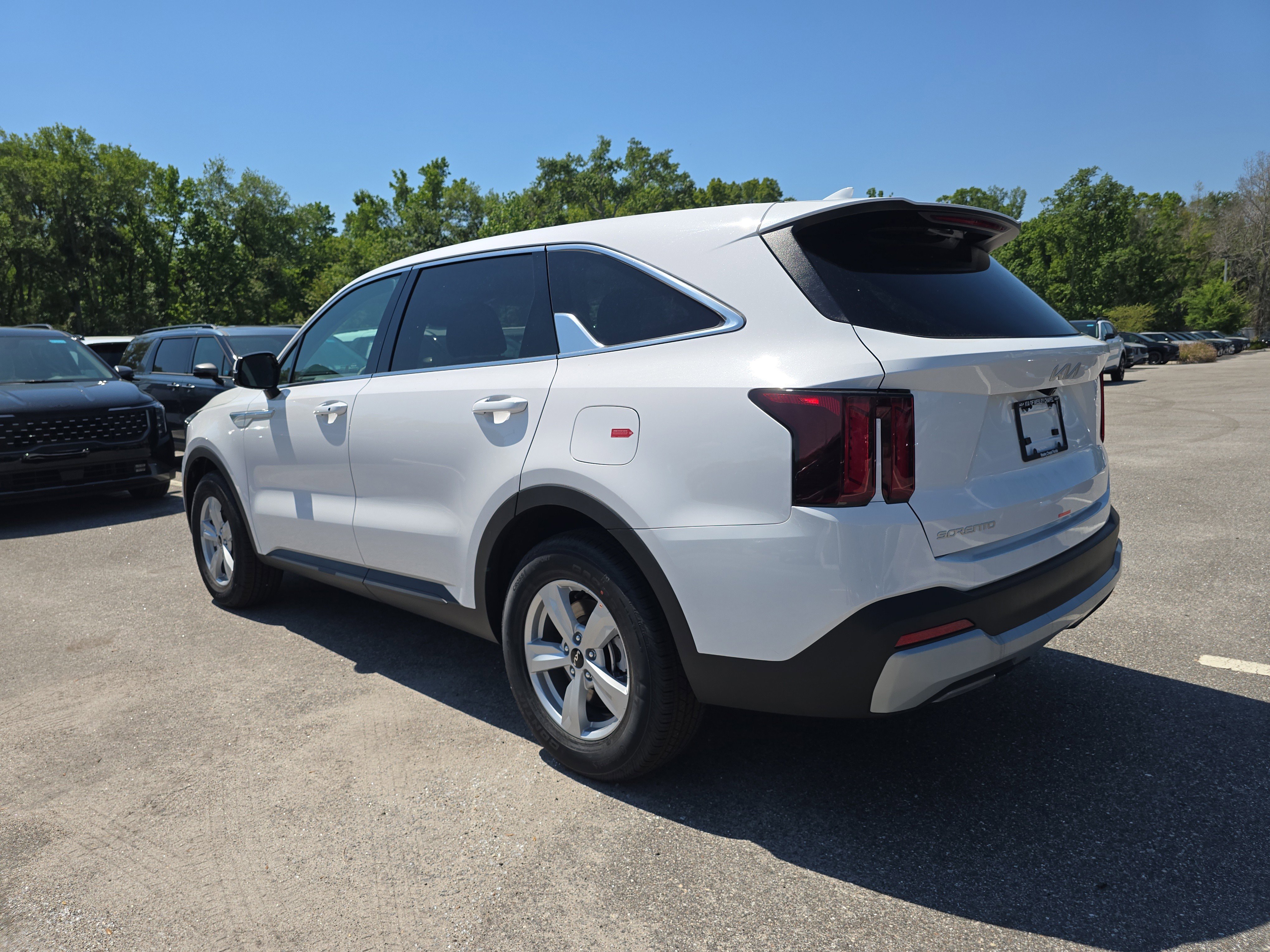 New 2026 Kia Sorento LX FWD image 6