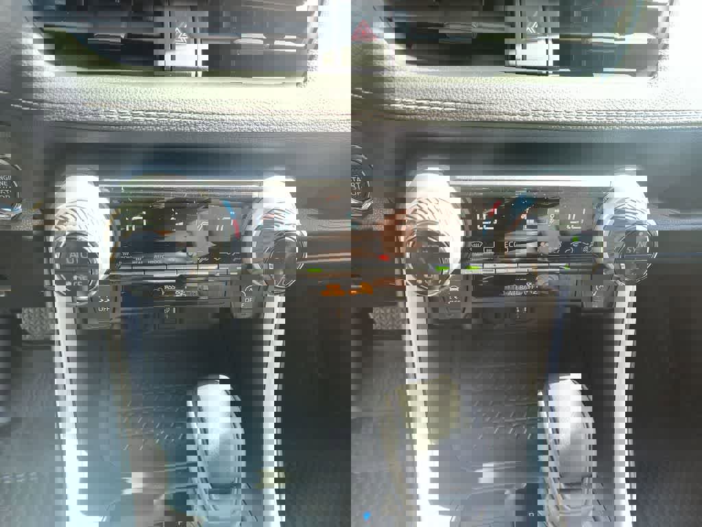 Used 2024 Toyota RAV4 XLE image 19