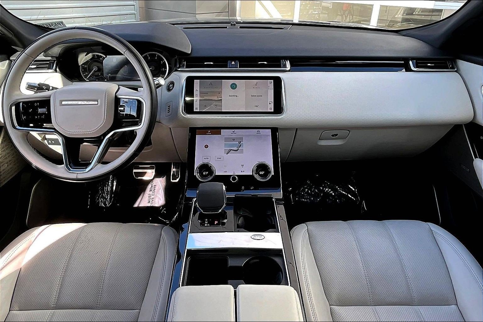 Used 2023 Land Rover Range Rover Velar R-Dynamic S image 15