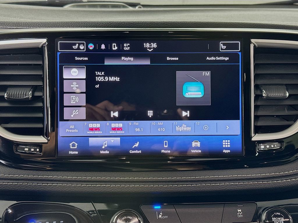 Used 2022 Chrysler Pacifica Touring-L image 14