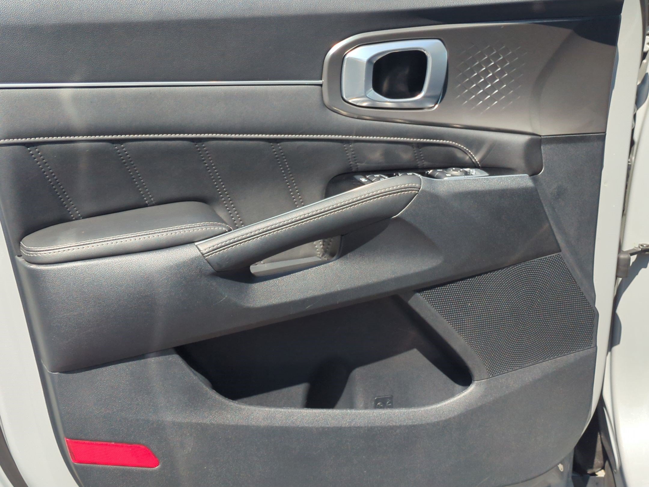 Used 2022 Kia Sorento SX FWD image 13