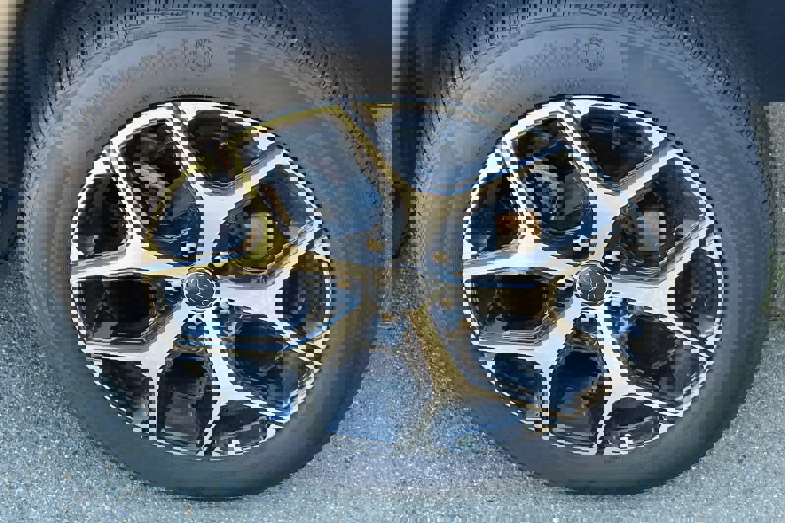 Used 2025 Jeep Compass Limited image 22