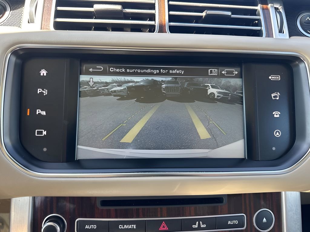 Used 2016 Land Rover Range Rover HSE image 19