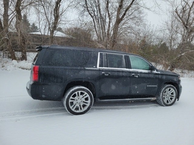 Used 2020 Chevrolet Suburban LT w/ Luxury Package image 13