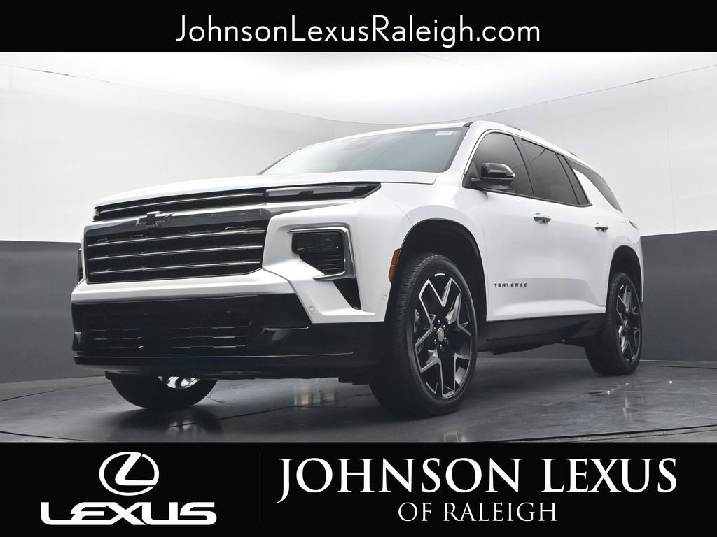Used 2025 Chevrolet Traverse High Country FWD image 16