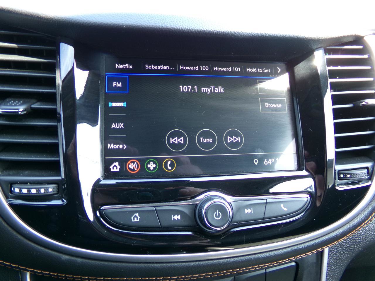 Used 2019 Chevrolet Trax LT w/ LT Convenience Package AWD/4WD image 19