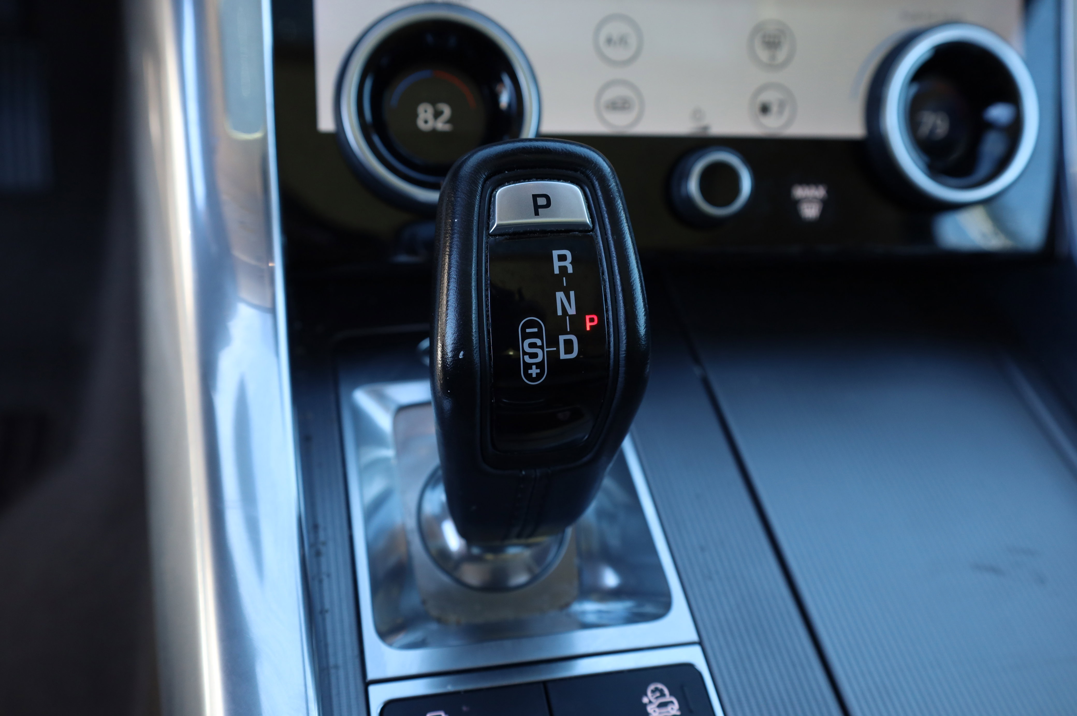 Used 2018 Land Rover Range Rover Sport Supercharged image 13