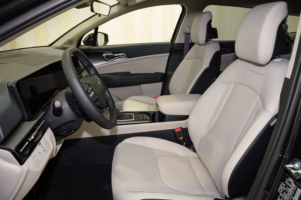 New 2026 Kia Sportage EX FWD image 12