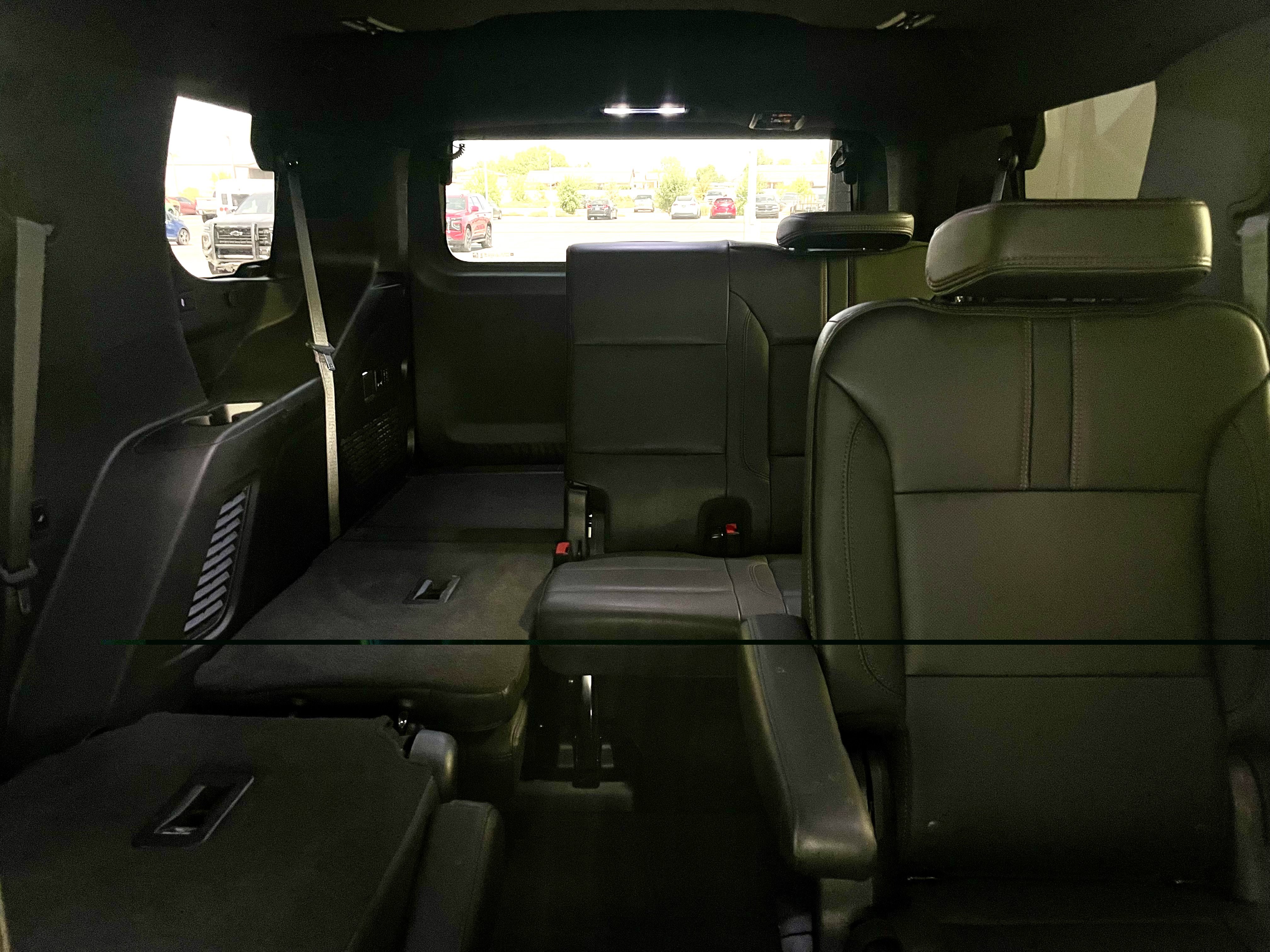 Used 2024 Chevrolet Tahoe RST w/ Luxury Package AWD/4WD image 24