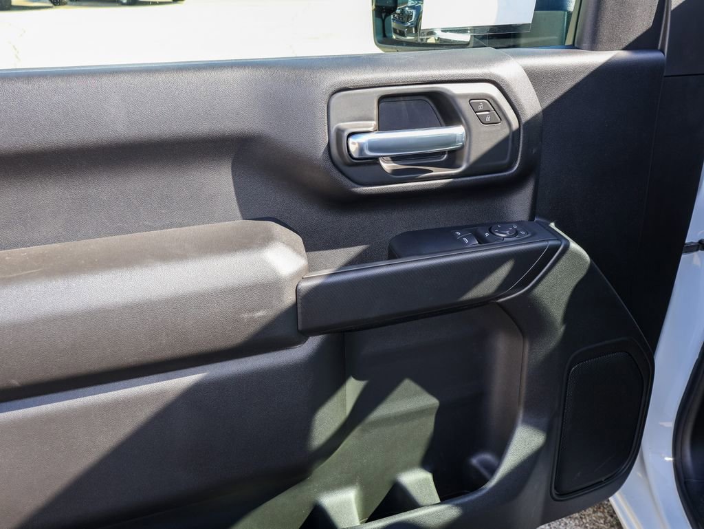 New 2026 GMC Sierra 2500 Pro image 9