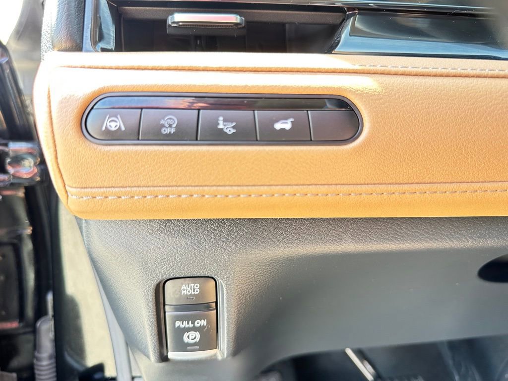 Used 2025 INFINITI QX80 Sensory AWD/4WD image 23