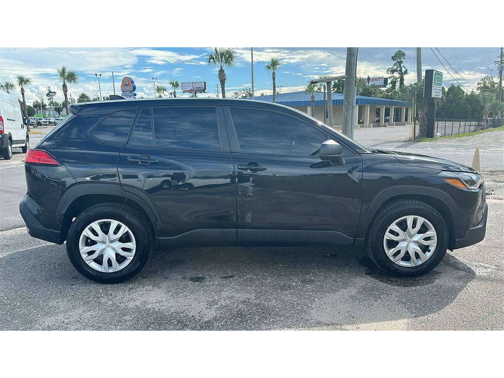 Used 2022 Toyota Corolla Cross L FWD image 6