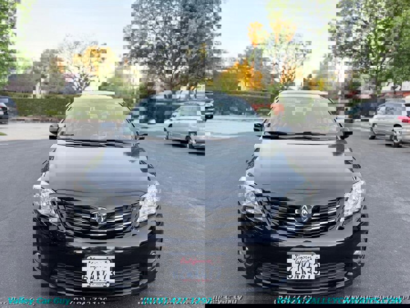 Used 2013 Toyota Corolla LE w/ Premium Pkg FWD image 2