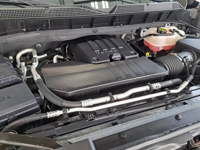 Used 2023 Chevrolet Silverado 1500 LT AWD/4WD image 32