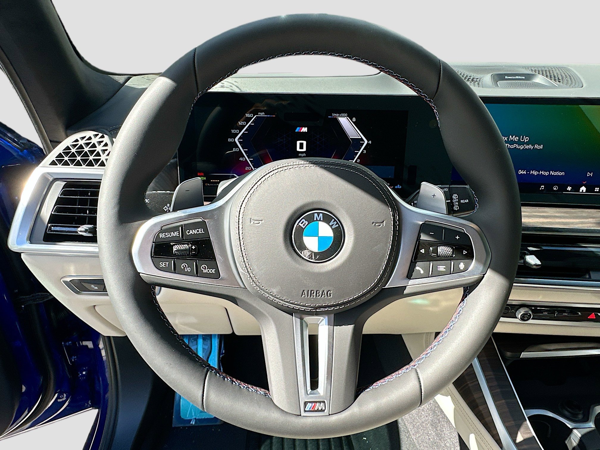 New 2026 BMW X7 M60i image 8