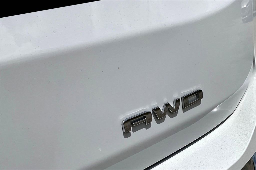 Used 2024 GMC Terrain SLT w/ Infotainment Package II AWD/4WD image 26