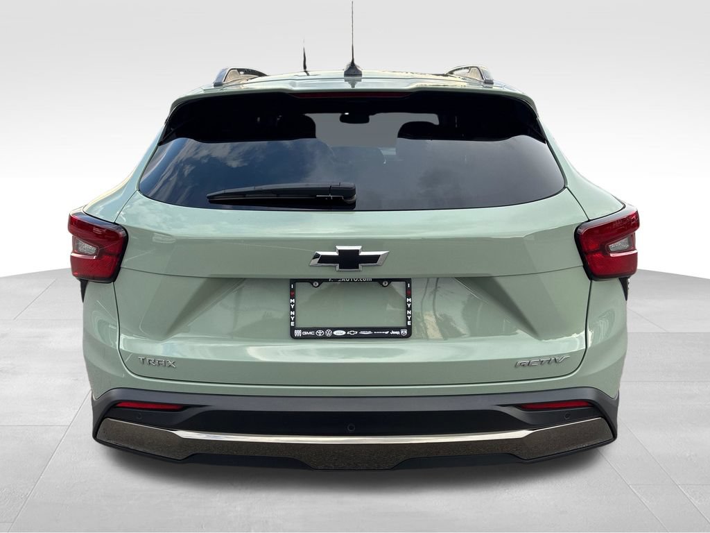 Used 2026 Chevrolet Trax ACTIV w/ Driver Confidence Package FWD image 4