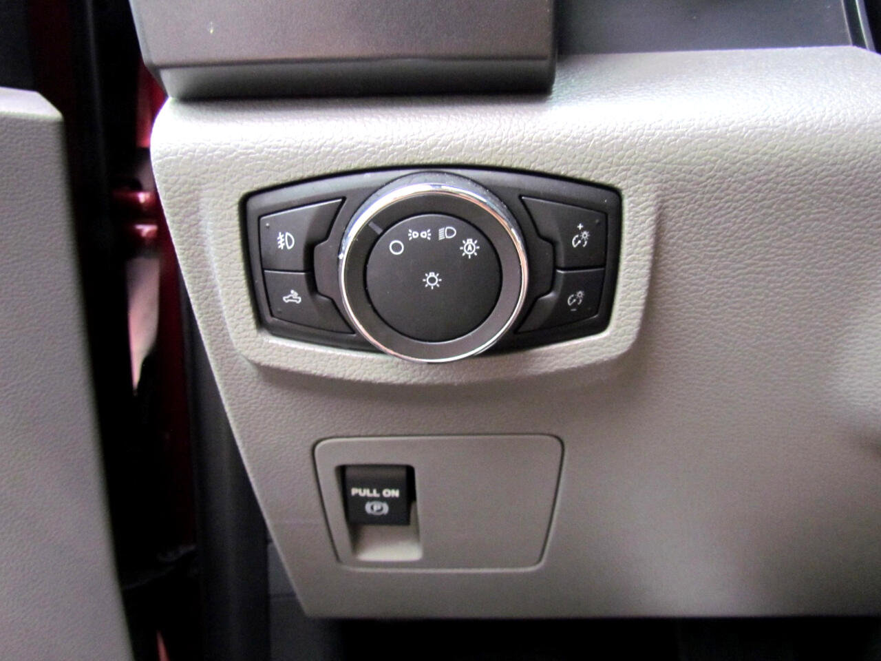 Used 2016 Ford F150 XLT w/ Trailer Tow Package image 30