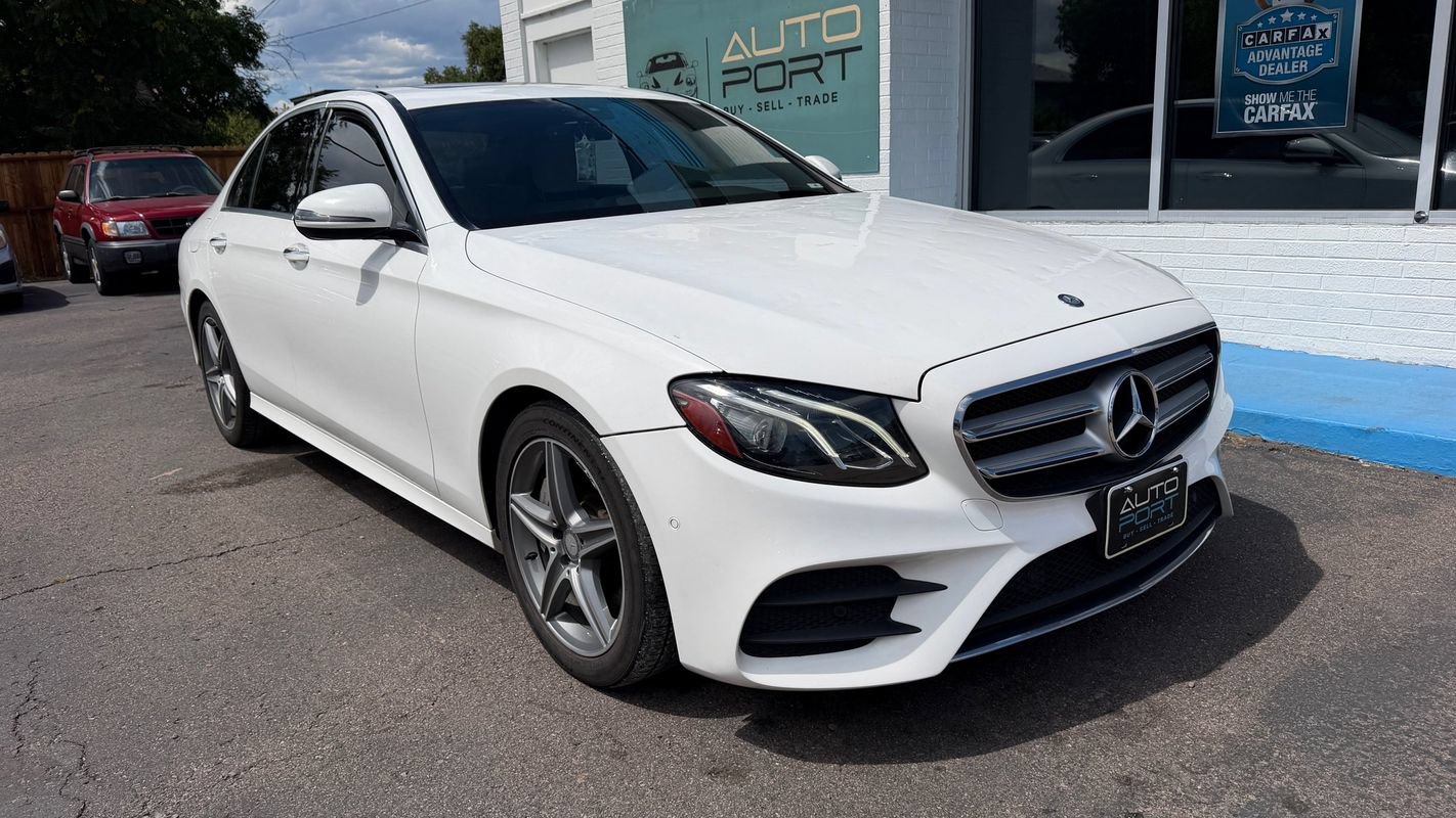 Used 2017 Mercedes-Benz E 300 4MATIC image 1