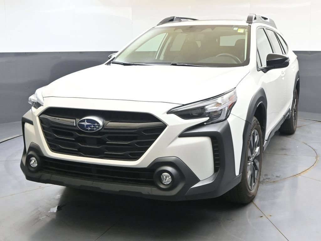 Certified 2025 Subaru Outback Onyx Edition AWD/4WD image 1